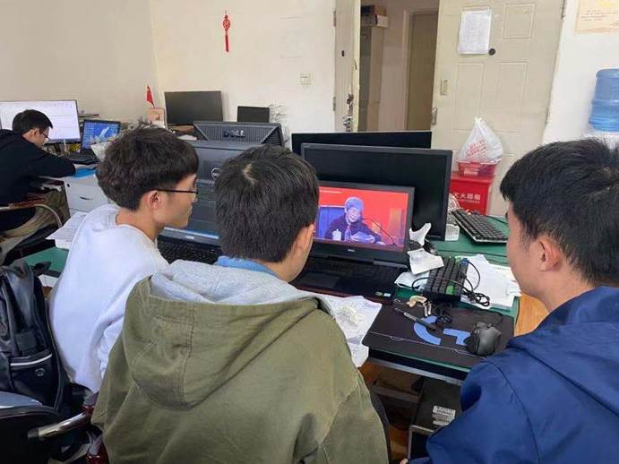 /Users/yunan/Desktop/收看2020年全国科学道德和学风建设宣讲教育报告会(机械研究生)/机械硕士2020-08班-6.jpg