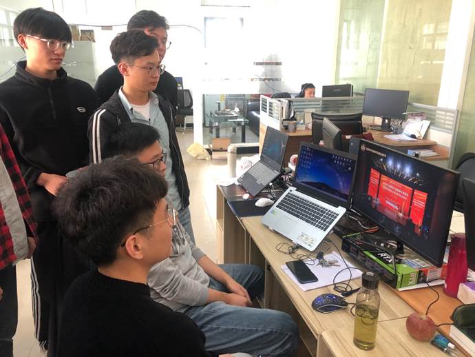 /Users/yunan/Desktop/收看2020年全国科学道德和学风建设宣讲教育报告会(机械研究生)/机械研2020-01班学生以课题组为单位在线观看.jpg