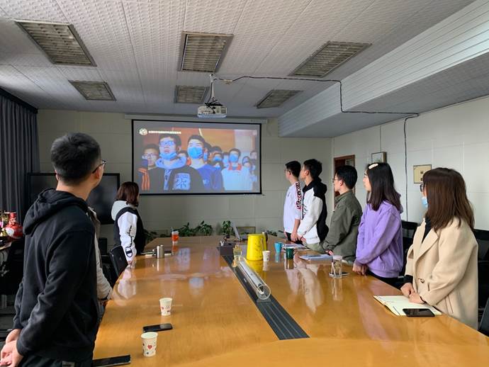 /Users/yunan/Desktop/收看2020年全国科学道德和学风建设宣讲教育报告会(机械研究生)/机械学院研工组辅导员集中观看.jpeg